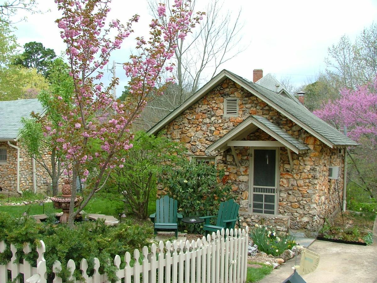 Rock Cottage Gardens B&B Eureka Springs Ngoại thất bức ảnh